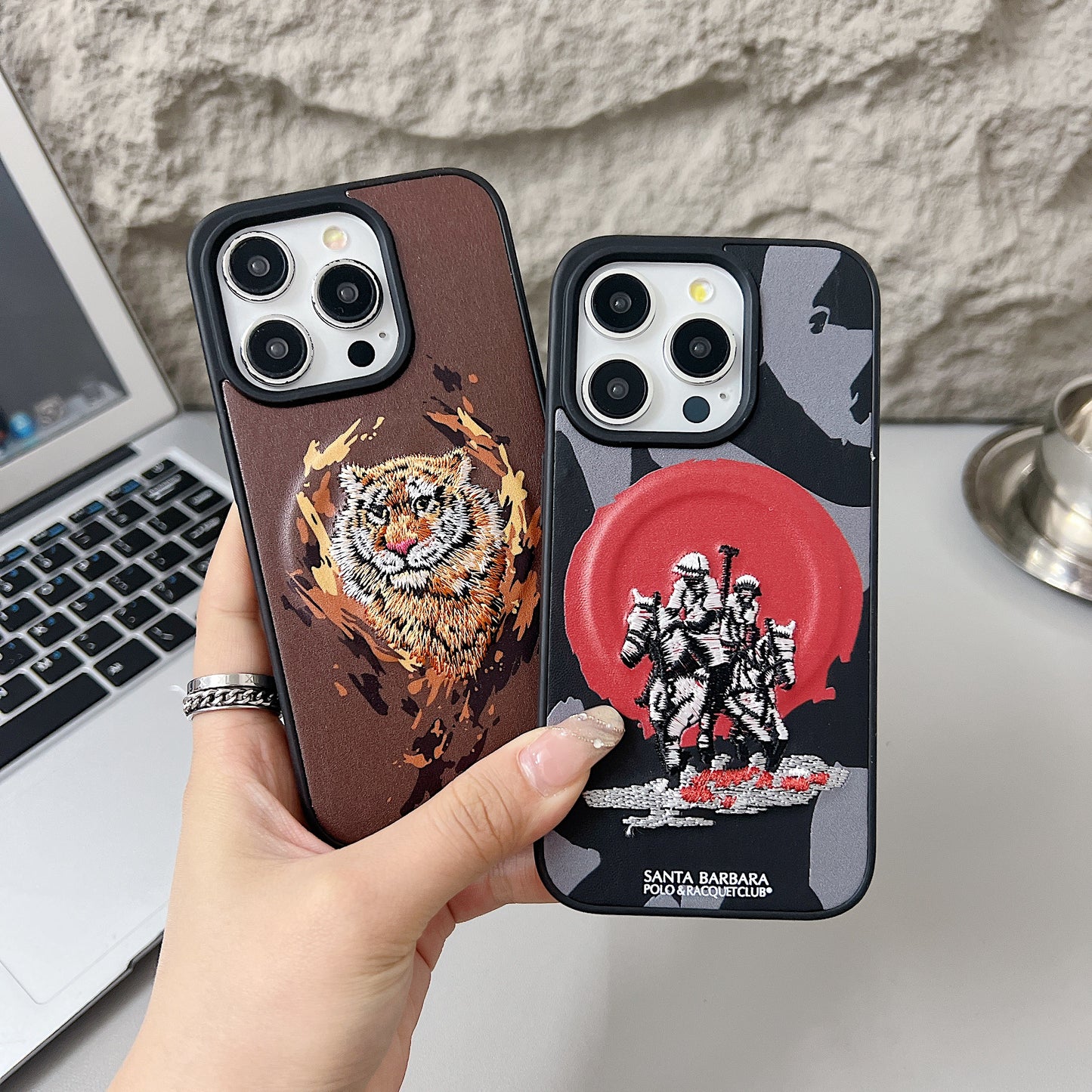 Apple iPhone Premium US POLO Assn. Embroidery Leather case with Magsafe  - Tiger 1